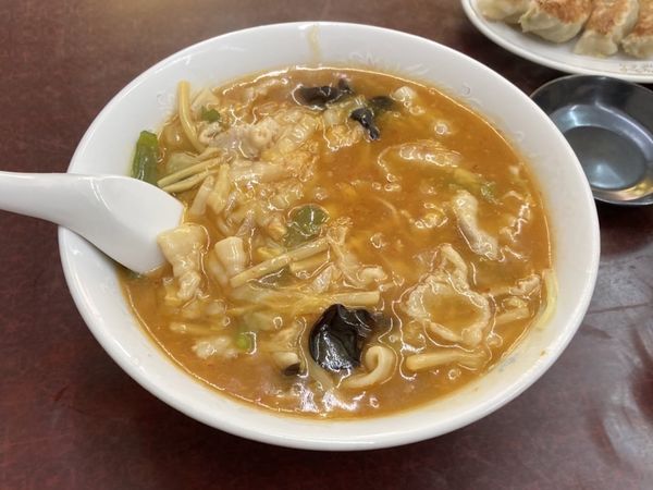 「酸辣湯麺」@中華料理 栄楽の写真