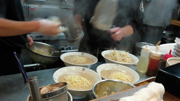 「しょうゆラーメン中盛り・野菜増し」@こってりらーめん 誉の写真