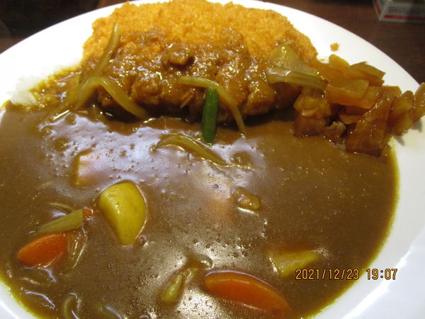 「やさい・ロースかつカレー 1040円」@カレーハウスCoCo壱番屋 足立区竹の塚店の写真