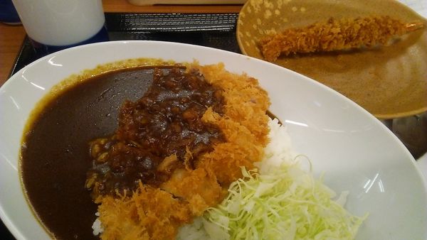 「カツカレー（竹）869円＋海老フライ 88円」@かつや 市川駅前店の写真