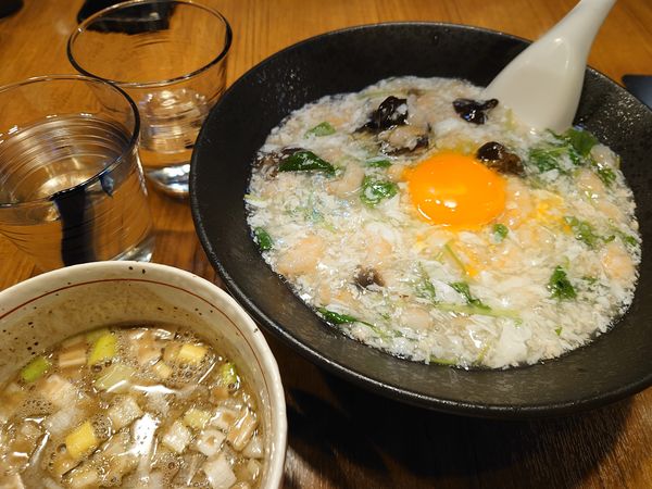 「【限定②】えび玉あんかけそば 煮干しつけ汁付き960円＋獺祭」@寿製麺よしかわ 川越店の写真