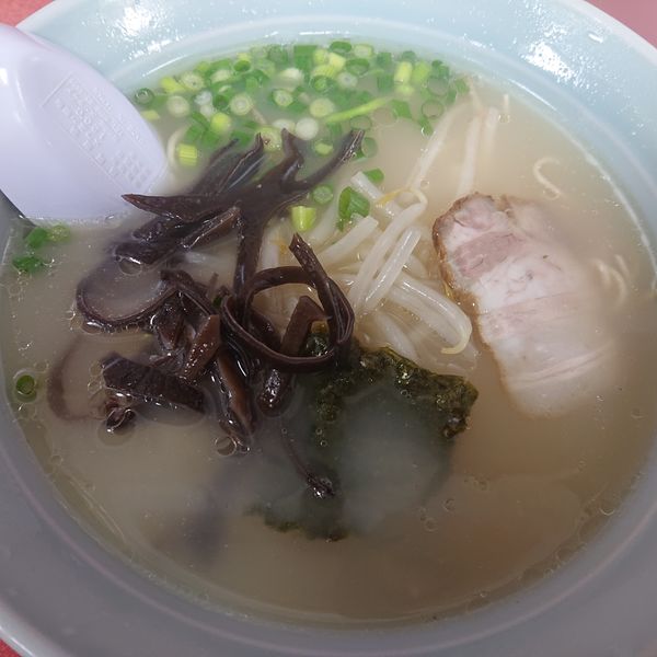 「ラーメン320円、おでん3個280円」@元祖九州ラーメン日吉 大和田店の写真