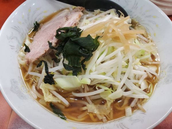 「ラーメン野菜付き５００円大盛無料」@らーめん ほん田の写真
