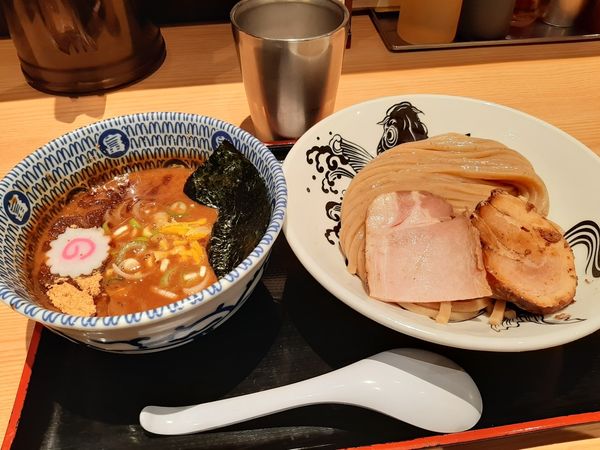 「濃厚つけ麺並900円」@松戸富田麺業 千葉駅構内店の写真