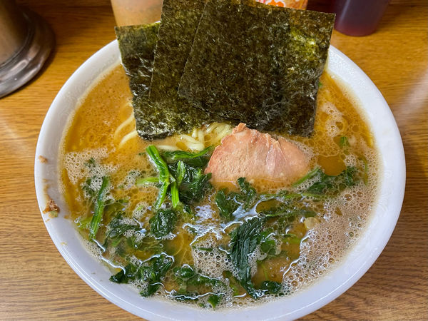 「ラーメン中　薄め柔らかめ普通」@ラーメン虎ノ穴の写真