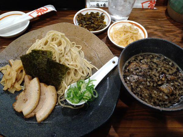 「つけ麺　もつ」@龍の家 新宿小滝橋通り店の写真