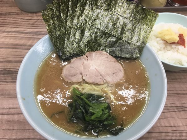 「ラーメン 並+海苔」@横浜ラーメン 武蔵家 中野本店の写真