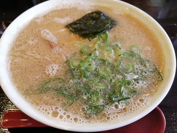 「ひるラーメン(580)+替玉(100)」@九州とんこつ のげら～ 桜木町本店の写真