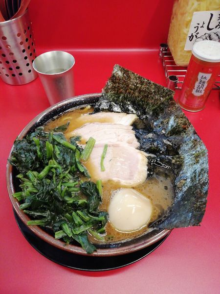 「中盛チャーシューメン(3枚)味玉青菜ライス」@IEKEI_TOKYO 王道家直系の写真