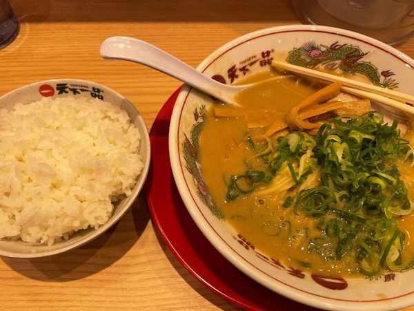 「こってりラーメン並　ライス並」@天下一品 町田店の写真