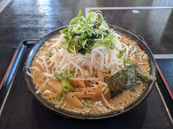 「みそとんこつ大盛（肉抜き、卵なし）500円」@増味家の写真