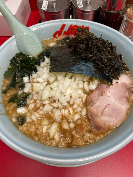 「プレミアム醤油とんこつ」@ラーメン山岡家 テクノポリスセンター店の写真