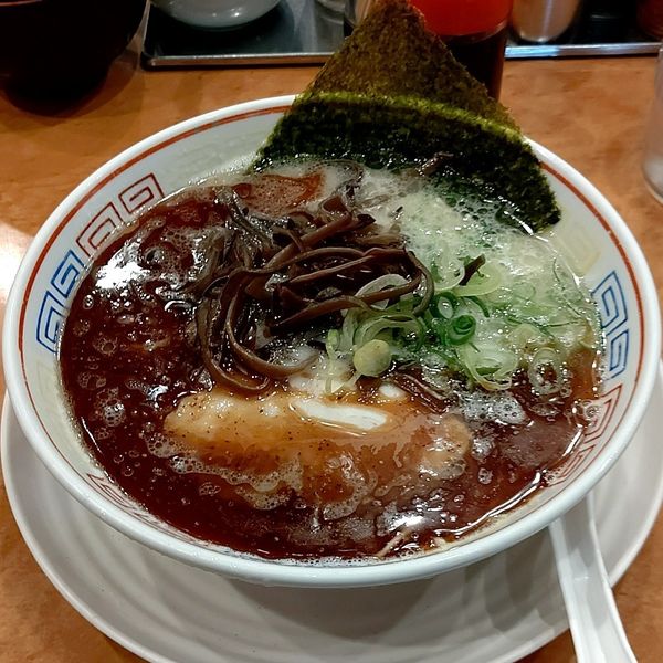 「黒豚骨ラーメン(白湯)」@つけ麺中華そば 節 本八幡店の写真