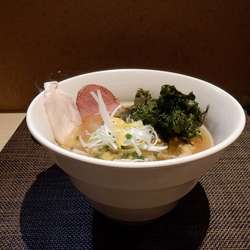 焼きあご塩らーめん