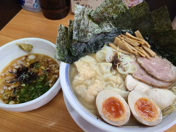 「ノドグロ煮干しのつけそば」@中華そば 半ざわの写真