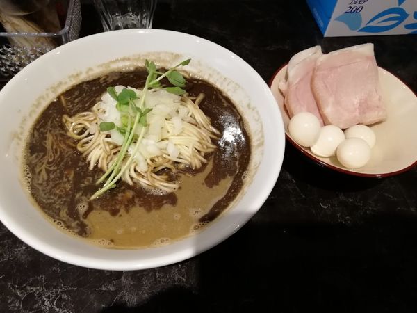 「閻魔+うずら」@中華SOBA にぼ乃詩の写真