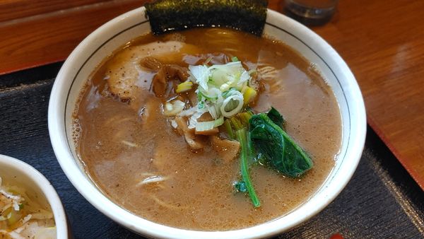 「豚骨魚介らーめん　大盛」@中華蕎麦 日暈の写真