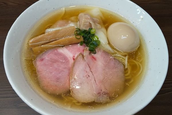 「特製塩中華そば」@中華そば さわの写真