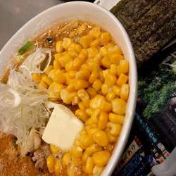 けやき味噌ラーメン　コーンバタ　海苔トッピング