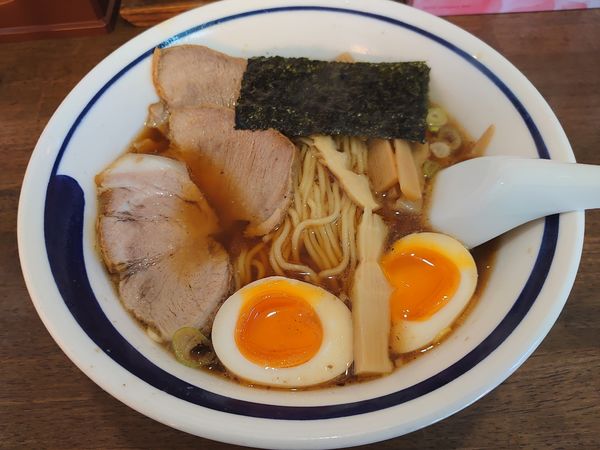 「うさぎらーめん 細麺」@らーめん うさぎやの写真
