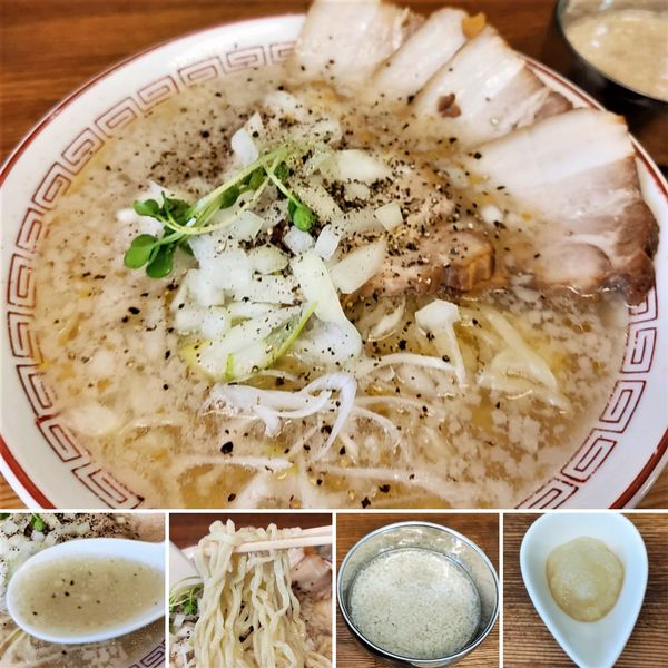 「叉焼塩ラーメン＋背脂＆ニンニク増し＝1150円」@喜多方食堂 浅草本店の写真