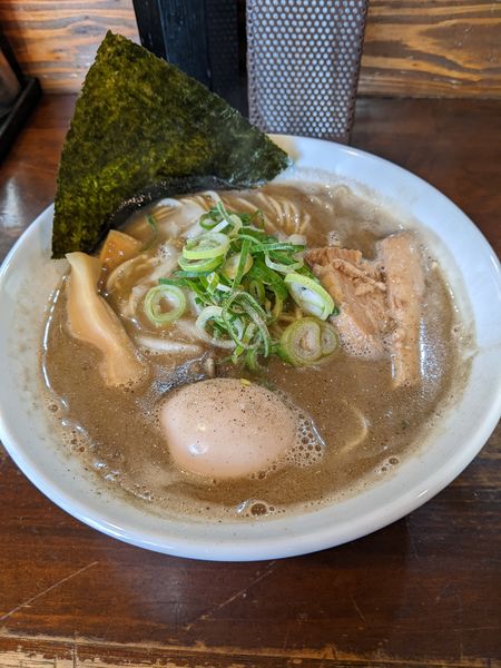 「濃厚煮干し味玉そば」@いりにぼの写真