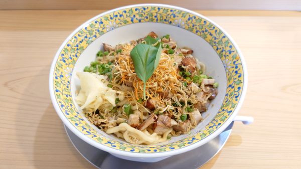 「【限定】混ぜそば（流星群） 900円+葱塩チャー丼 400円」@中華そば すばる食堂の写真