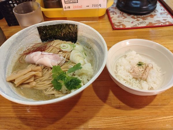 「限定　牡蠣と鯵の煮干しそば　細麺　追い飯付き　中盛」@麺屋 ひな多の写真