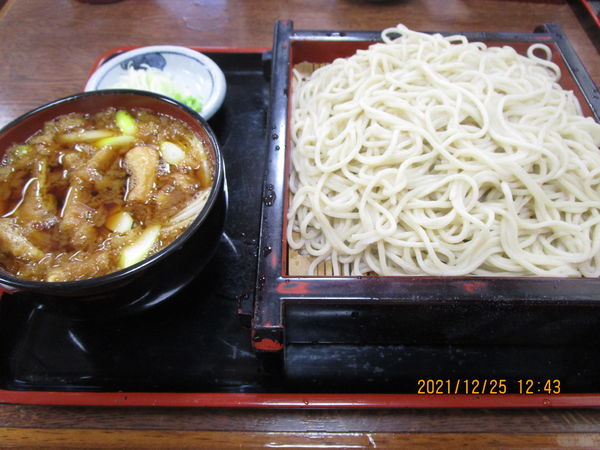 「田舎せいろ 700円（熱盛）」@そば処 大むら 東伊興町店の写真