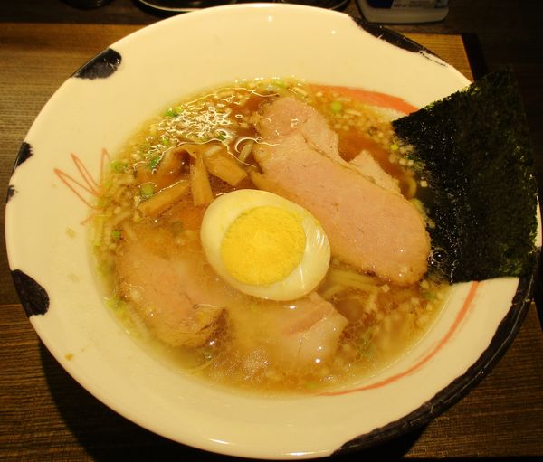 「げんこつらーめん　しょうゆ　850円」@二代目 げんこつ屋 阿佐ヶ谷南口店の写真