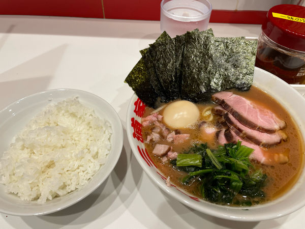 「上ラーメン（チャーシュートッピング）」@ラーメン 三浦家の写真