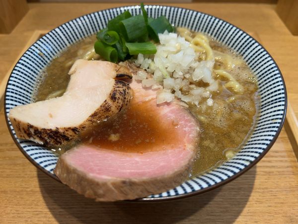 「煮干しらーめん」@ふく流らーめん 轍 東京高田馬場本店の写真