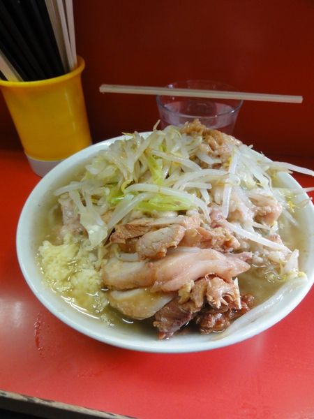 「小豚700円ニンニク脂」@ラーメン二郎 三田本店の写真