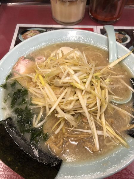 「ネギらーめん850円➕味付玉子(無料クーポン)」@ラーメンショップ幸手 金田亭の写真