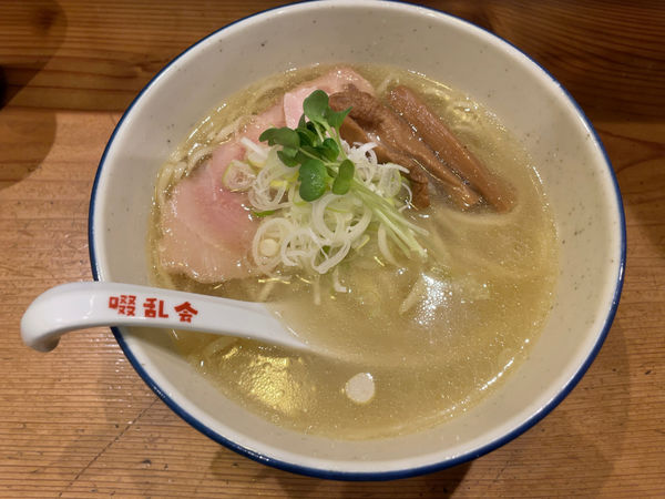 「二度仕込の塩ラーメン」@自家製麺 啜乱会の写真