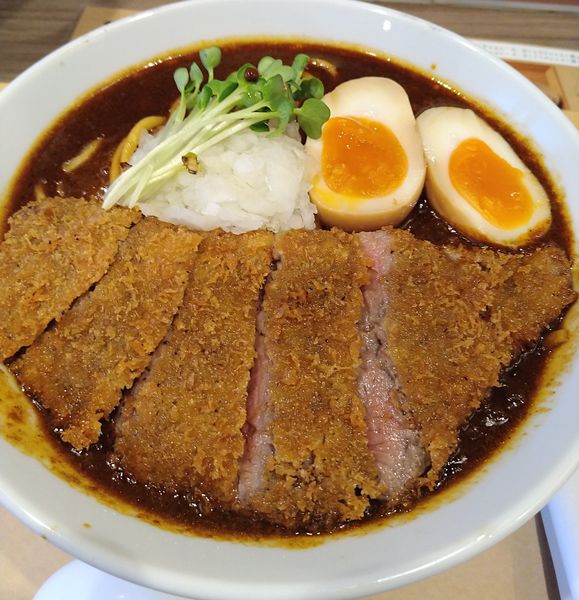 「カレMen  typeA（中盛）1180円+牛カツ600円」@カレと。Menの写真