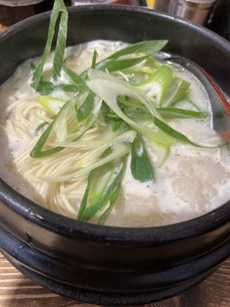 「ホルモンラーメン（白）ぞうすいセット¥1,000」@白寿の写真