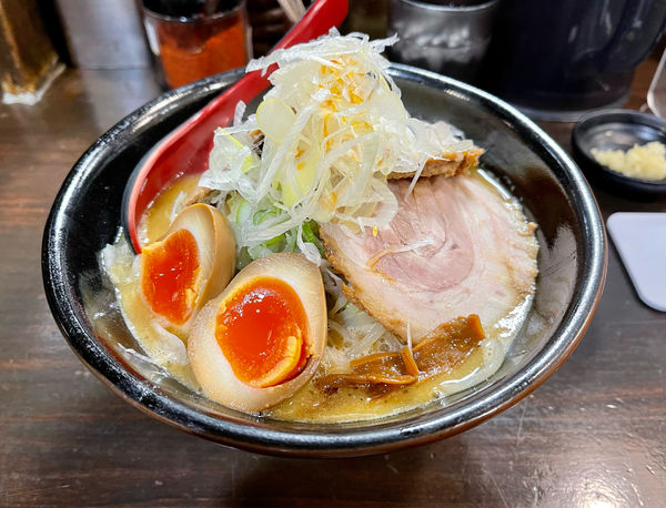 「味卵味噌チャーシュー麺」@麺処 花田 池袋店の写真