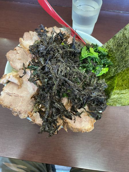 「岩ノリネギチャーシュー麺1200円」@ラーメンショップ 二ツ橋店の写真