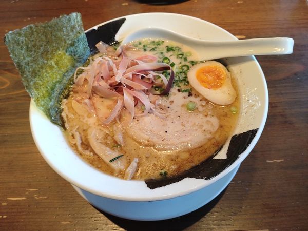 「塩とんこつ」@どでかっちゃん 木更津店の写真