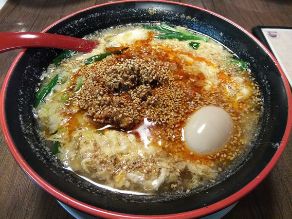 「【限定】たまご担々麺　並盛　＋味玉：サービス券」@煮干しらあめん 燕黒の写真