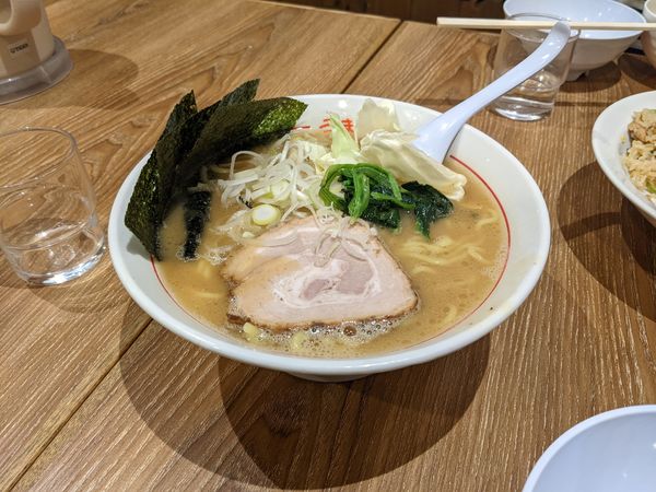 「うまいラーメン（固め・濃め）」@松福 御殿場インター店の写真