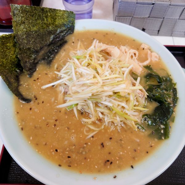 「ネギみそラーメン830円　カレースパイス80円」@ラーメンショップ 塚崎店の写真