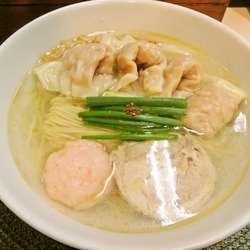 「塩ワンタン麺」（1,100円）