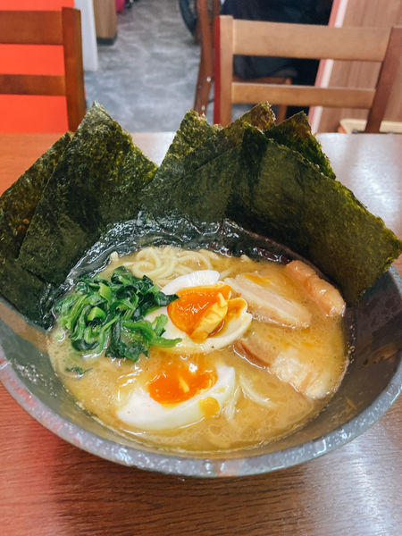 「家系ラーメン」@横浜家系ラーメン・ホルモン焼 うた田家の写真