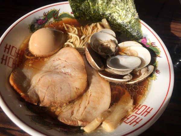 「蛤そば1080円＋味玉100円」@中華そば わた辺の写真