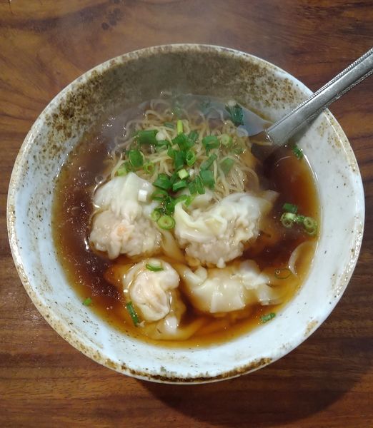 「海老ワンタン麺 880円」@金東厨房の写真