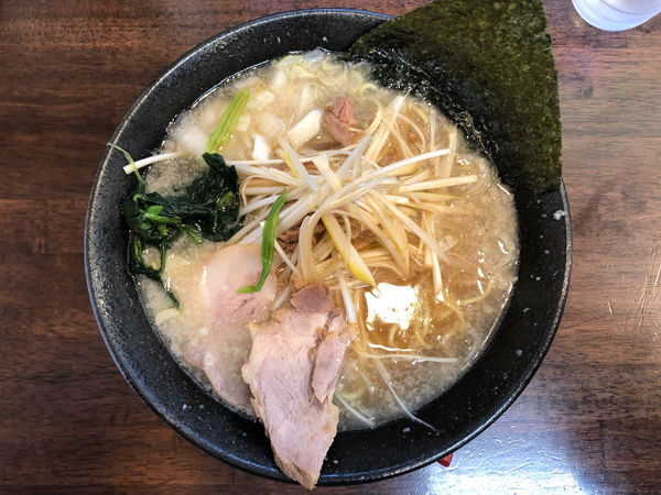 「ネギラーメン 醤油」@拉麺・呑み喰い処 伊八の写真