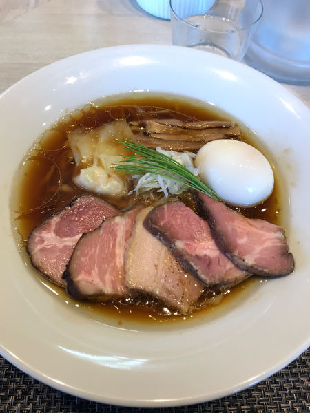 「醤油」@宍道湖しじみ中華蕎麦 琥珀 東京本店の写真