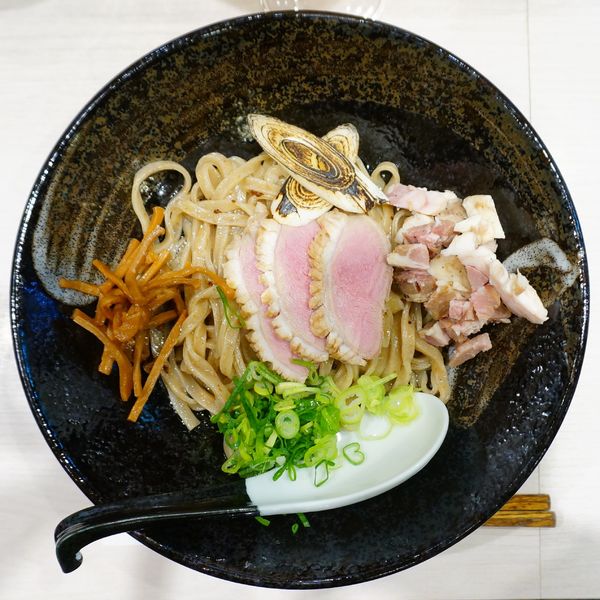 「鴨油とエシレバターの油そば＋生ビール」@柳麺 呉田-goden-の写真